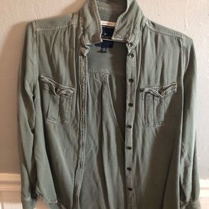 Long sleeve button down dark green AEO shirt